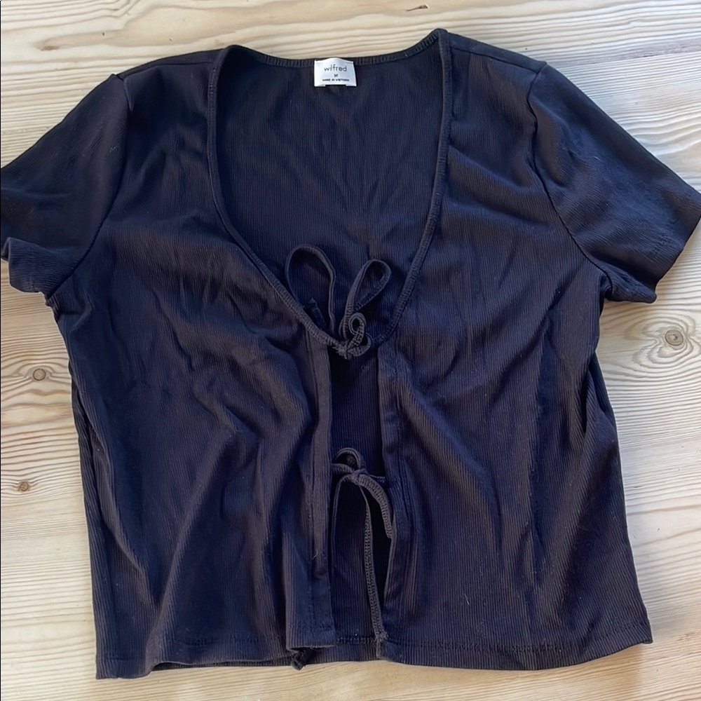 Aritzia Wilfred Tie-Front Crop Top in Black
